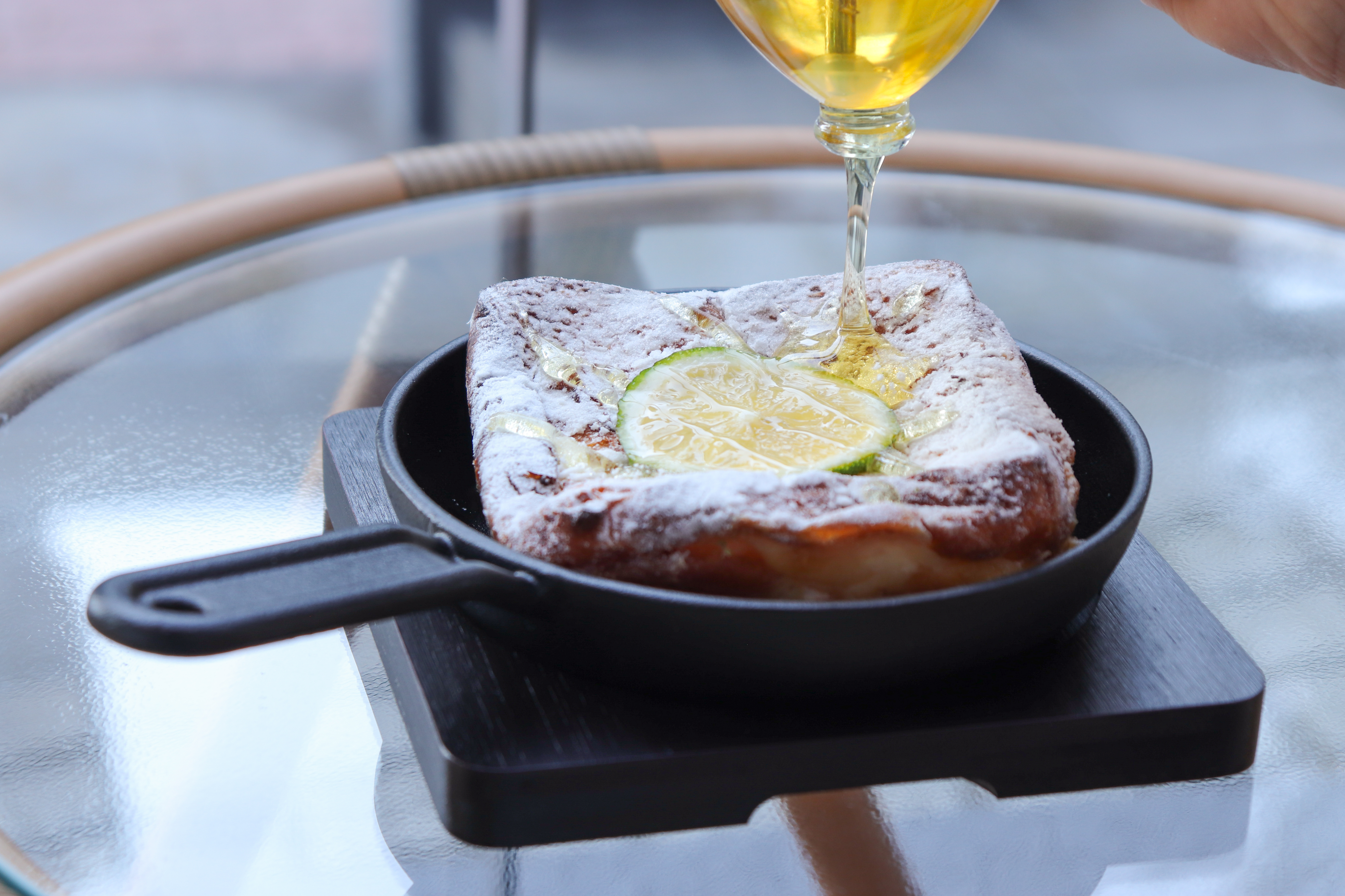 French toast product presentation